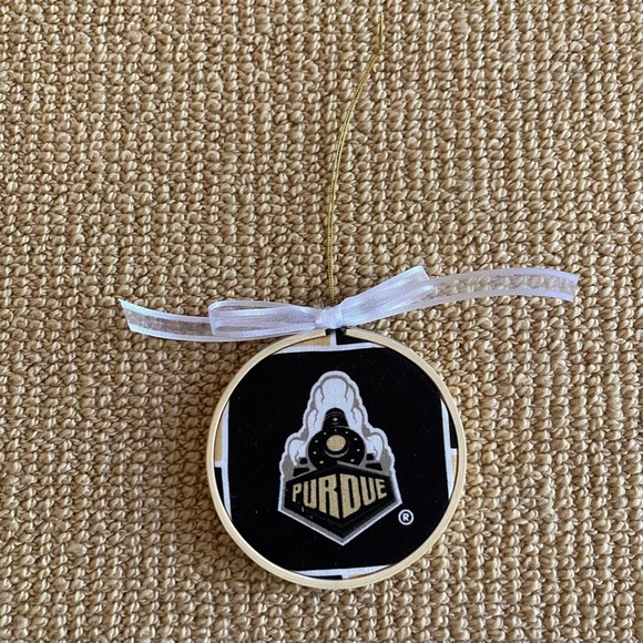 Purdue University Boilermakers Christmas Ornament - Picture 1 of 1